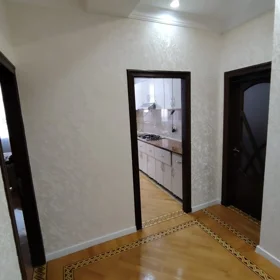 In Baku 106.0 m² apartment is for sale - Image 2