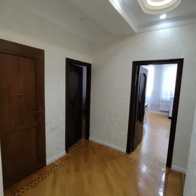 In Baku 106.0 m² apartment is for sale - Image 10