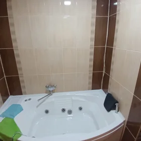 In Khirdalan 90.0 m² apartment is for rent - Image 8