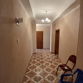 In Khirdalan 90.0 m² apartment is for rent - Image 10