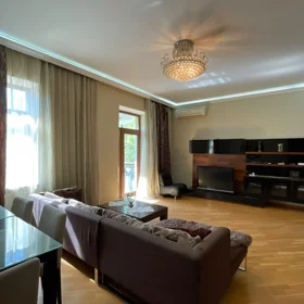 In Səbail rayonu 100.0 m² apartment is for rent - Image 3