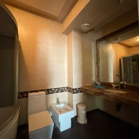 In Səbail rayonu 100.0 m² apartment is for rent - Image 8