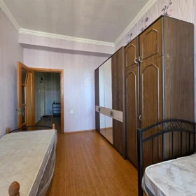 In Baku 95.0 m² apartment is for rent - Image 10