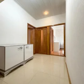 In Baku 100.0 m² apartment is for sale - Image 5