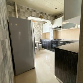 In Baku 100.0 m² apartment is for sale - Image 9