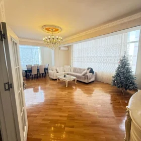 In Baku 105.0 m² apartment is for sale - Image 3