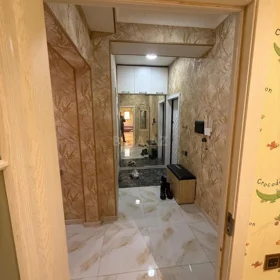 In Baku 105.0 m² apartment is for sale - Image 9