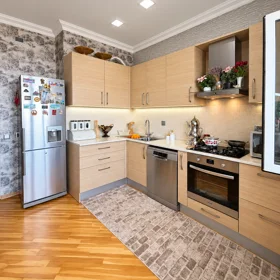 In Baku 115.0 m² apartment is for sale - Image 2