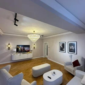 In Baku 147.0 m² apartment is for sale - Image 4