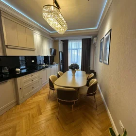 In Baku 147.0 m² apartment is for sale - Image 6