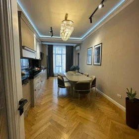 In Baku 147.0 m² apartment is for sale - Image 7