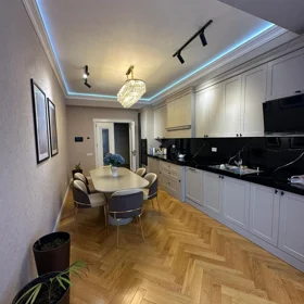 In Baku 147.0 m² apartment is for sale - Image 8