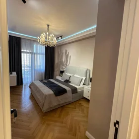In Baku 147.0 m² apartment is for sale - Image 10