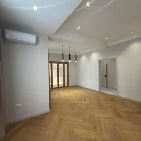 In Baku 134.0 m² apartment is for sale - Image 6