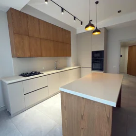 In Baku 134.0 m² apartment is for sale - Image 9