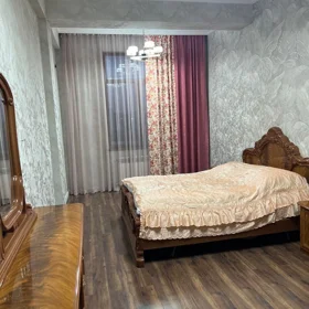 In Baku 120.0 m² apartment is for rent - Image 3