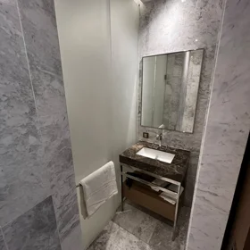 In Baku 155.0 m² apartment is for rent - Image 8