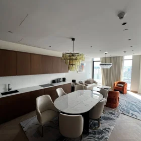 In Baku 155.0 m² apartment is for rent - Image 9