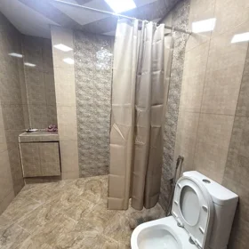 In Baku 80.0 m² apartment is for rent - Image 2