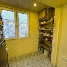 In Baku 70.0 m² apartment is for sale - Image 9