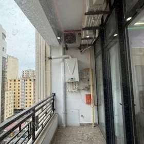In Baku 100.0 m² apartment is for sale - Image 2