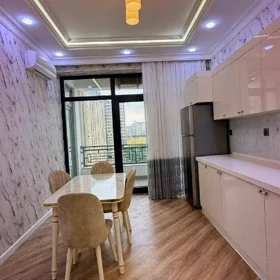In Baku 100.0 m² apartment is for sale - Image 6