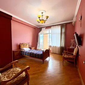 In Baku 105.0 m² apartment is for sale - Image 4