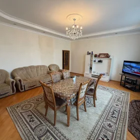 In Baku 125.0 m² apartment is for sale - Image 3