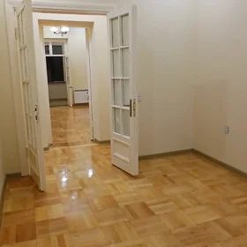 In Baku 80.0 m² apartment is for rent - Image 7