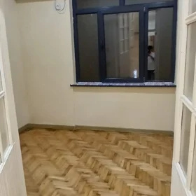 In Baku 80.0 m² apartment is for rent - Image 9