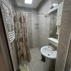 In Baku 100.0 m² apartment is for sale - Image 2