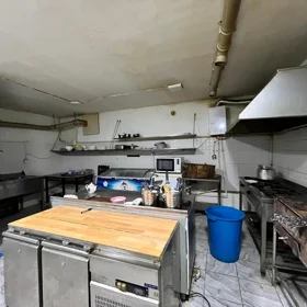 In Səbail rayonu 200.0 m² commercial is for rent - Image 2