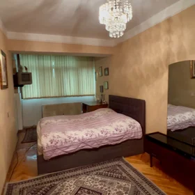 In Baku 70.0 m² apartment is for sale - Image 5