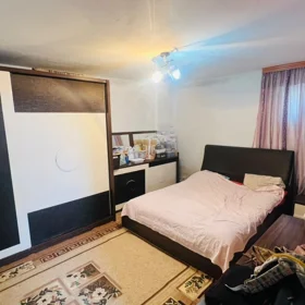 In nan 100.0 m² house with 4.0 rooms is for sale - Image 4