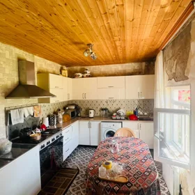In nan 100.0 m² house with 4.0 rooms is for sale - Image 7