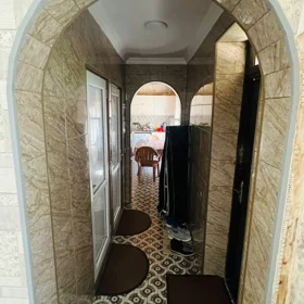 In nan 100.0 m² house with 4.0 rooms is for sale - Image 8