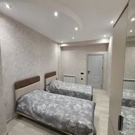 In Baku 80.0 m² apartment is for rent - Image 2