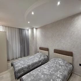 In Baku 80.0 m² apartment is for rent - Image 10