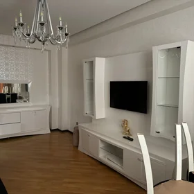 In Baku 900.0 m² apartment is for sale - Image 3
