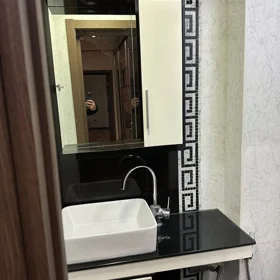 In Baku 900.0 m² apartment is for sale - Image 10
