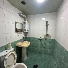 In Baku 70.0 m² apartment is for rent - Image 4