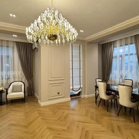 In Baku 150.0 m² apartment is for sale - Image 5
