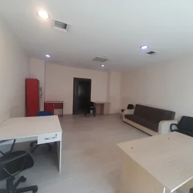 In Baku 30.0 m² office is for rent - Image 2