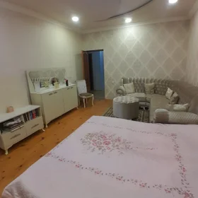 In Baku 176.0 m² house with 5.0 rooms is for sale - Image 3