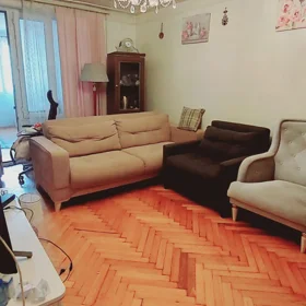 In Baku 70.0 m² apartment is for sale - Image 2