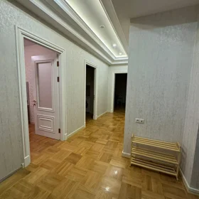 In Baku 90.0 m² apartment is for rent - Image 4