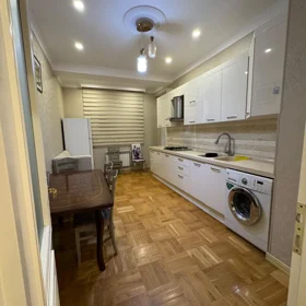 In Baku 90.0 m² apartment is for rent - Image 5