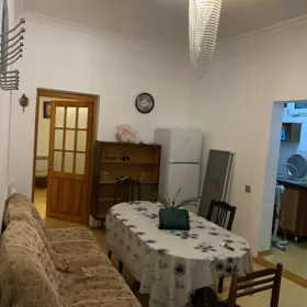 In Baku 90.0 m² apartment is for sale - Image 9