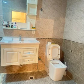 In Baku 90.0 m² apartment is for rent - Image 10