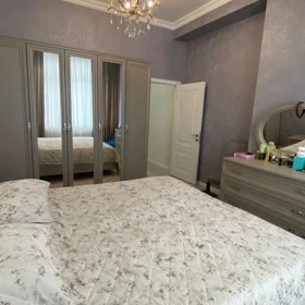 In Baku 135.0 m² apartment is for sale - Image 9